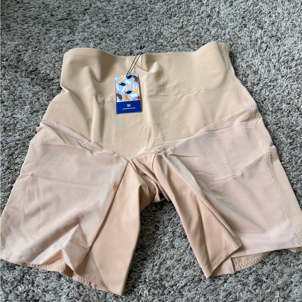 Nwt Honeylove Superpower Mid-Waist Shorts - Sand